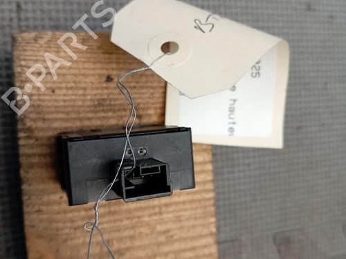 headlight-switch-peugeot-208-i-ca_-cc_-2012-2013-2014-2015-2016-2017-2018-2019-2020-2021-24828288 main image