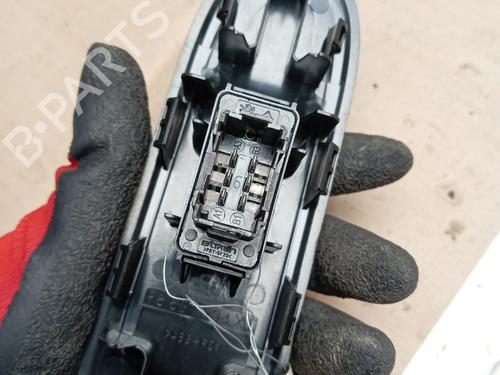 Right front window switch CITROËN C3 II (SC_) 1.0 VTi 68 | BP31981473I26