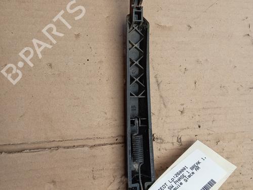 rear-windshield-wiper-arm-dacia-duster-hs_-2010-2011-2012-2013-2014-2015-2016-2017-2018-32709370 main image