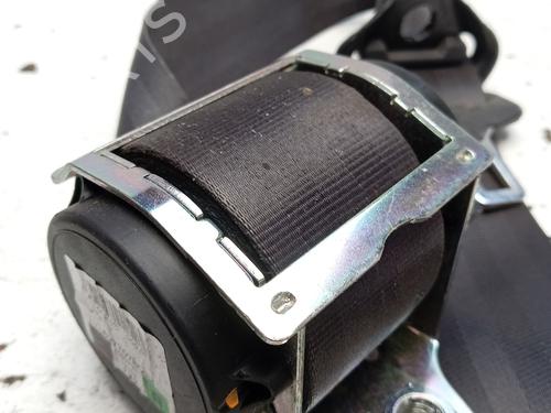 front-right-seatbelt-opel-corsa-e-x15-2014-29840716 main image