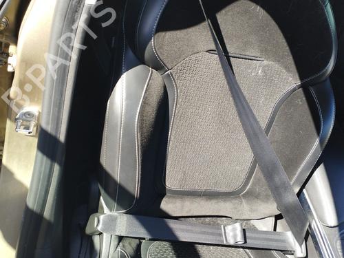 front-right-seatbelt-renault-megane-iv-hatchback-b9amn_-2015-33631887 main image
