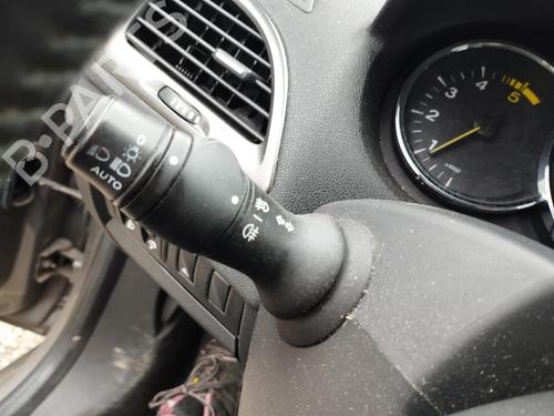 Used Switch RENAULT MEGANE III Hatchback (BZ0/1_, B3_) 1.5 dCi (BZ0C) (90 hp) 27684691