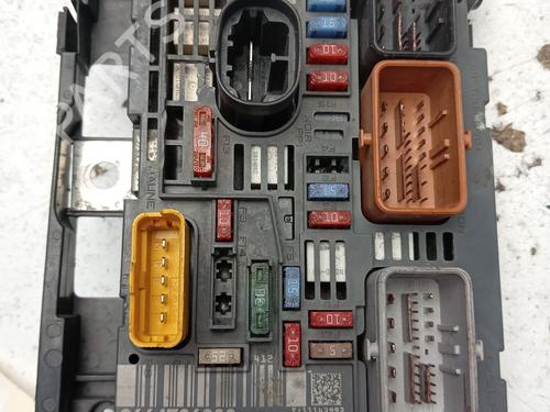 Used Fuse box PEUGEOT 308 I (4A_, 4C_) 2.0 HDi (136 hp) 31601252