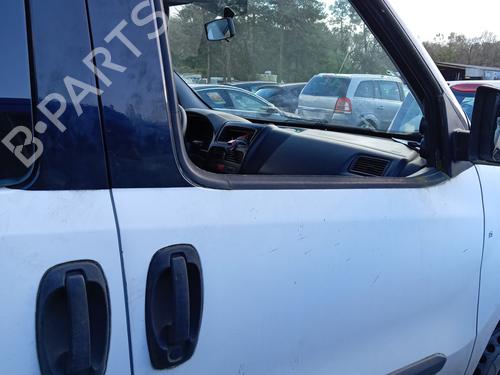Used Right front door FIAT DOBLO Bus (263_) 1.3 D Multijet (263AXC1A) (90 hp) 25002786