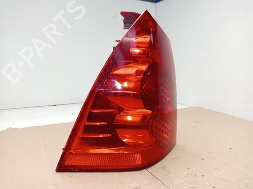 left-taillight-peugeot-307-break-3e-2002-2003-2004-2005-2006-2007-2008-2009-31975052 main image