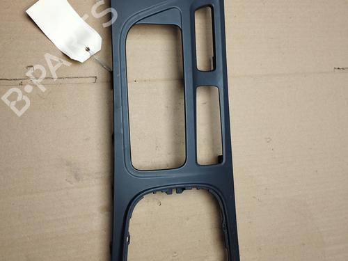 Mittelkonsole Mittelkonsole RENAULT MEGANE IV Hatchback (B9A/M/N_) 1.2 TCe 130 (B9MR) (130 hp) 34373303 34373303