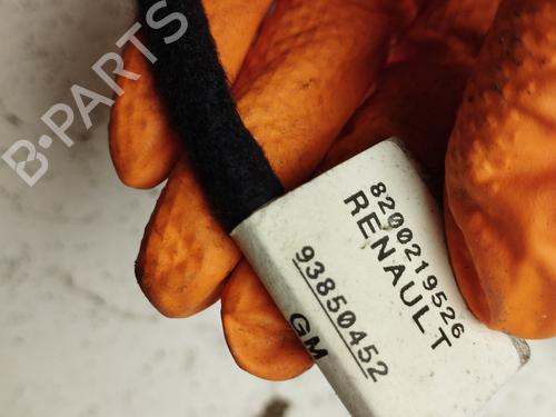 antennabase-renault-trafic-ii-bus-jl-2001-31864488 main image