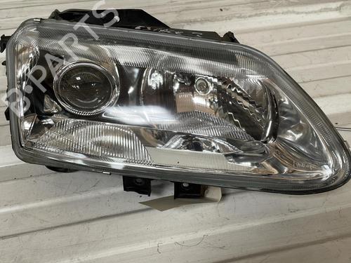 Right headlight RENAULT ESPACE III (JE0_) 1.9 dTi (JE0M) | BP25276425C29 