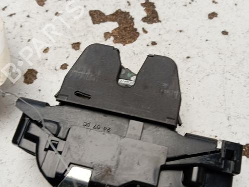 Używane Zamek klapy tylnej / bagażnika CITROËN C4 Picasso I MPV (UD_) 2.0 i 16V (140 hp) 29840676