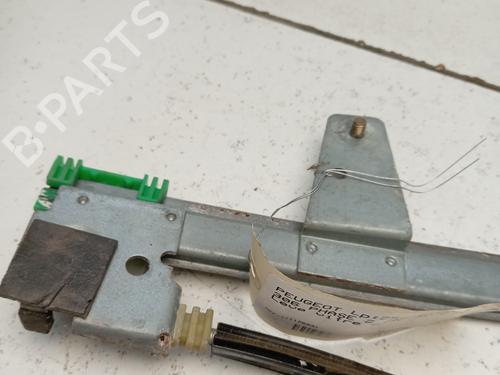 Used Front left window mechanism Front left window mechanism PEUGEOT 306 Hatchback (7A, 7C, N3, N5) 1.9 D (68 hp) 29840671 29840671