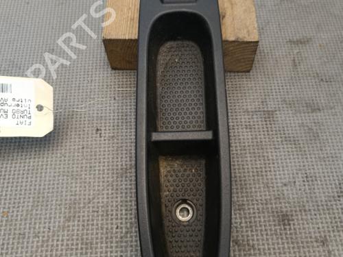 Used Right front window switch FIAT PUNTO EVO (199_) 1.3 D Multijet (199AXC1A, 199BXC1A, 199AXT1A, 199BXT1A) (75 hp) 21322988