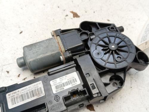 Left front window motor RENAULT GRAND SCÉNIC III (JZ0/1_) 1.9 dCi (JZ0J, JZ0N, JZ1K, JZ1S) | BP29758958E21 