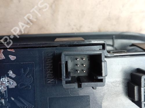 Left front window switch CITROËN C3 II (SC_) 1.4 HDi 70 (SC8HZC, SC8HR0, SC8HP4) | BP27344250I27 