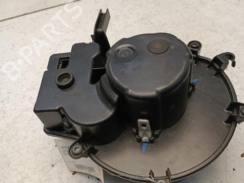 Motor calefaccion MERCEDES-BENZ C-CLASS (W203) C 200 CDI (203.004) (116 hp) 22130733
