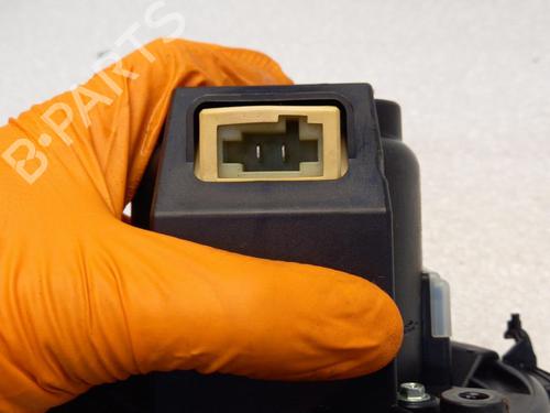 Used Heater blower motor Heater blower motor PEUGEOT EXPERT Van (V_) 1.6 BlueHDi 95 (95 hp) 21324500 21324500