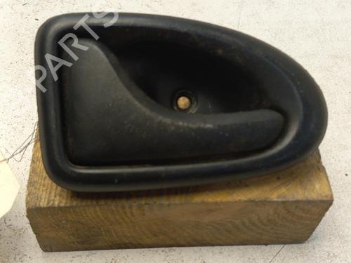 Used Front left interior door handle RENAULT MASTER II Van (FD) 2.5 dCi (146 hp) 21325283
