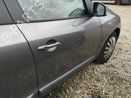 Used Right front door RENAULT MEGANE III Hatchback (BZ0/1_, B3_) 1.5 dCi (BZ0C) (90 hp) 27682075