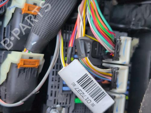 Used Fuse box DS DS 5 (KF_) 1.6 BlueHDi 120 (120 hp) 30318381