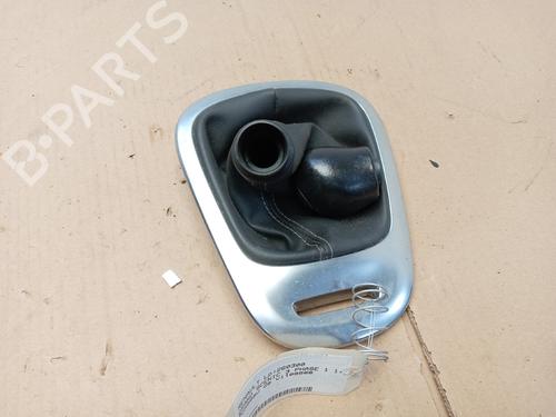 Used Shift knob Shift knob RENAULT GRAND SCÉNIC III (JZ0/1_) 1.5 dCi (JZ0B, JZ07) (106 hp) 39933174 39933174
