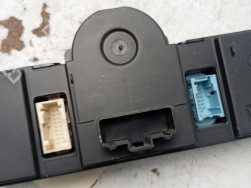 climate-control-renault-scenic-ii-jm01_-2003-2004-2005-2006-2007-2008-2009-2010-29609786 main image