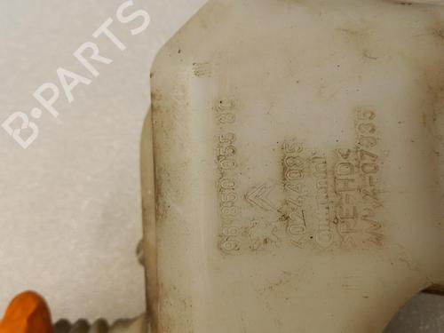 Used Windscreen washer tank PEUGEOT 3008 I MPV (0U_) 1.6 HDi (112 hp) 21324481