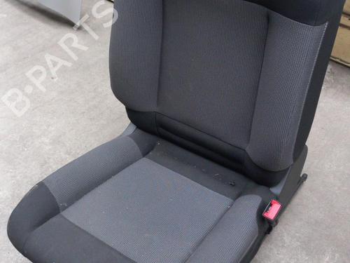 Sæde højre fortil CITROËN C4 CACTUS 1.2 VTi 82 (82 hp) 21777978