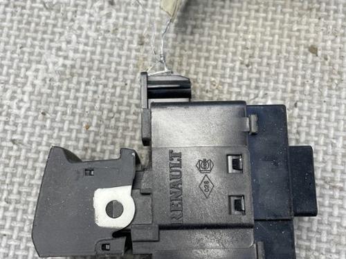 Switch RENAULT LAGUNA III (BT0/1) 2.0 dCi (BT07, BT0J, BT14, BT1A, BT1S) | BP21323872I30 