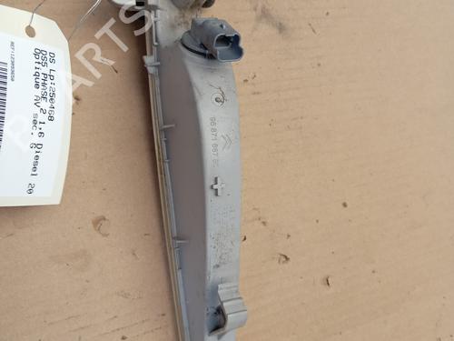 Used Left front indicator Left front indicator DS DS 5 (KF_) 1.6 BlueHDi 120 (120 hp) 33302968 33302968