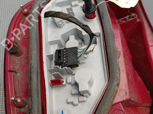 Used Right taillight Right taillight RENAULT MODUS / GRAND MODUS (F/JP0_) 1.5 dCi (FP0E, JP0E) (65 hp) 21322562 21322562