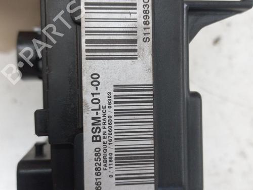 Used Fuse box Fuse box NISSAN MICRA III (K12) 1.5 dCi (86 hp) 21322914 21322914