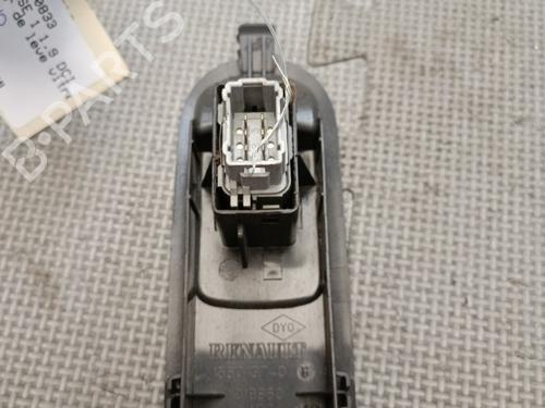 Right front window switch RENAULT SCÉNIC II (JM0/1_) 1.9 dCi (JM0G, JM12, JM1G, JM2C) | BP22131221I26 