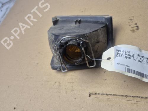 Used Right front indicator Right front indicator PEUGEOT 309 II (3C, 3A) 1.1 (60 hp) 40434527 40434527
