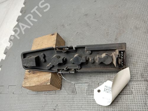 Lamp holder PEUGEOT EXPERT Van (222) 1.9 D | BP24827233L10 