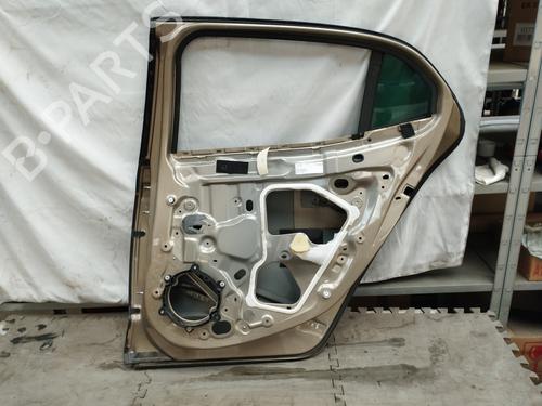 right-rear-door-renault-megane-iv-hatchback-b9amn_-2015-33631876 main image