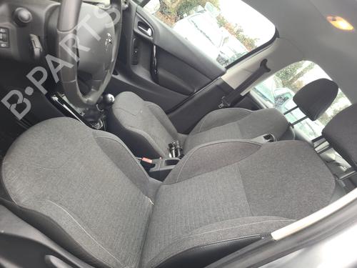 Left front window switch CITROËN C3 II (SC_) 1.0 VTi 68 | BP31981489I27 - Image 3