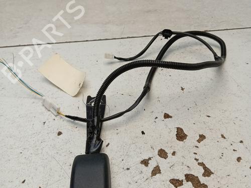 Used Seat buckle TOYOTA VERSO S (_P12_) 1.33 (NSP120_) (99 hp) 29513476