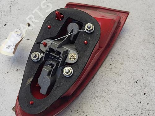 Used Right taillight Right taillight ALFA ROMEO 147 (937_) 1.9 JTD 16V (937.AXG1B, 937.BXG1B) (140 hp) 21324104 21324104