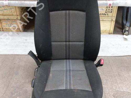 Used Right front seat BMW X1 (E84) sDrive 20 d (163 hp) 21324416