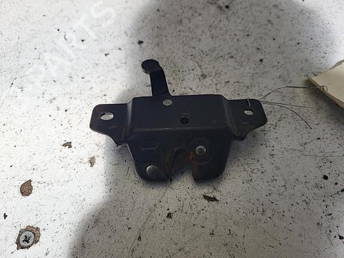 Used Tailgate lock PEUGEOT 106 II (1A_, 1C_) 1.0 i (50 hp) 21322932