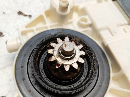 Left front window motor FORD FOCUS II (DA_, HCP, DP) 1.6 TDCi | BP29506879E21