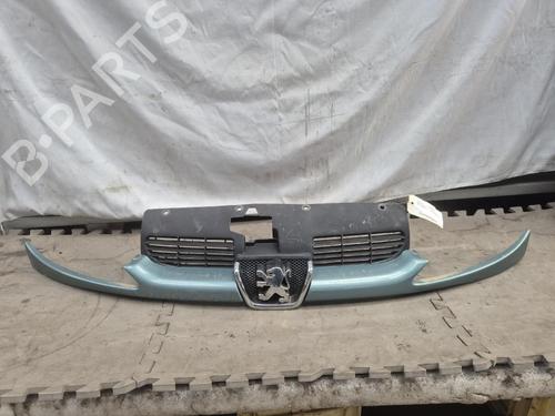 Used Grille Grille PEUGEOT 206 Hatchback (2A/C) 1.6 16V (109 hp) 40537350 40537350