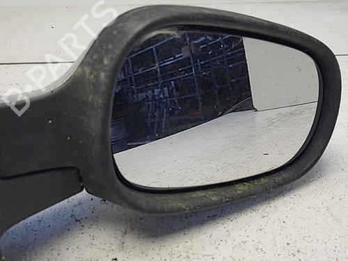 Used Right mirror Right mirror 21323318 21323318
