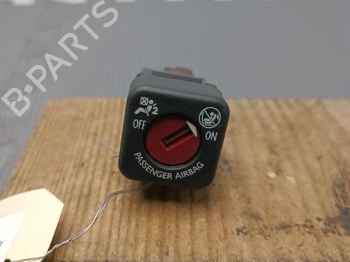 Used Switch Switch CITROËN C4 CACTUS 1.2 VTi 82 (82 hp) 21322659 21322659