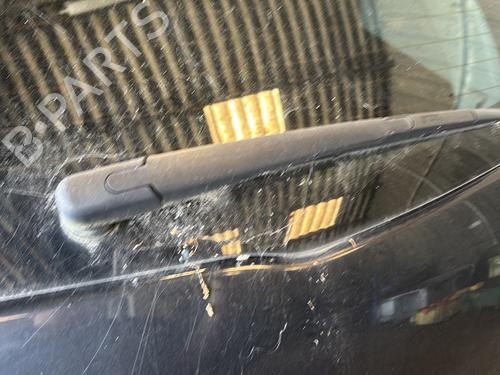 Used Rear windshield wiper arm KIA SPORTAGE III (SL) 1.7 CRDi (116 hp) 26740035