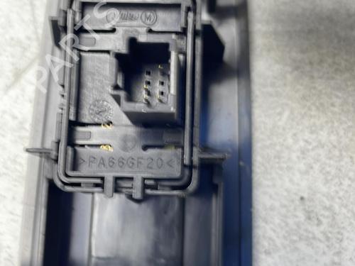 Used Left front window switch RENAULT MEGANE III Grandtour (KZ0/1) 1.5 dCi (KZ0C, KZ1A) (90 hp) 22130293