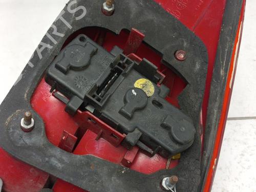 Used Right taillight Right taillight 21326454 21326454