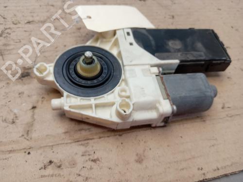 Used Left front window motor Left front window motor RENAULT LAGUNA III (BT0/1) 2.0 dCi (BT07, BT0J, BT14, BT1A, BT1S) (131 hp) 27344261 27344261