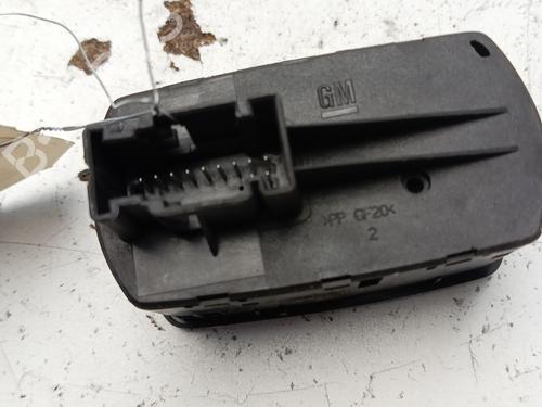 left-front-window-switch-opel-corsa-e-x15-2014-29840719 main image