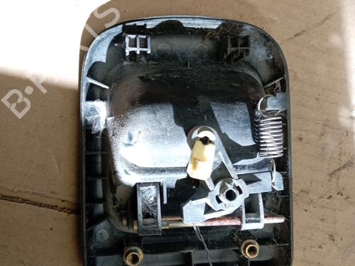 Used Front left exterior door handle Front left exterior door handle RENAULT MASTER II Van (FD) 2.5 dCi 100 (FD0U, FD0V, FD3U, FD3V, FD8U, FD8V) (99 hp) 33849854 33849854
