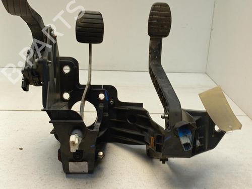 Gaspedaal RENAULT MASTER III Van (FV) 2.3 dCi 100 FWD (FV0A, FV0B, FV0G, FV0K, FV0H) (101 hp) 22129355